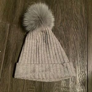 Yves Salmon fur Pom Pom hat